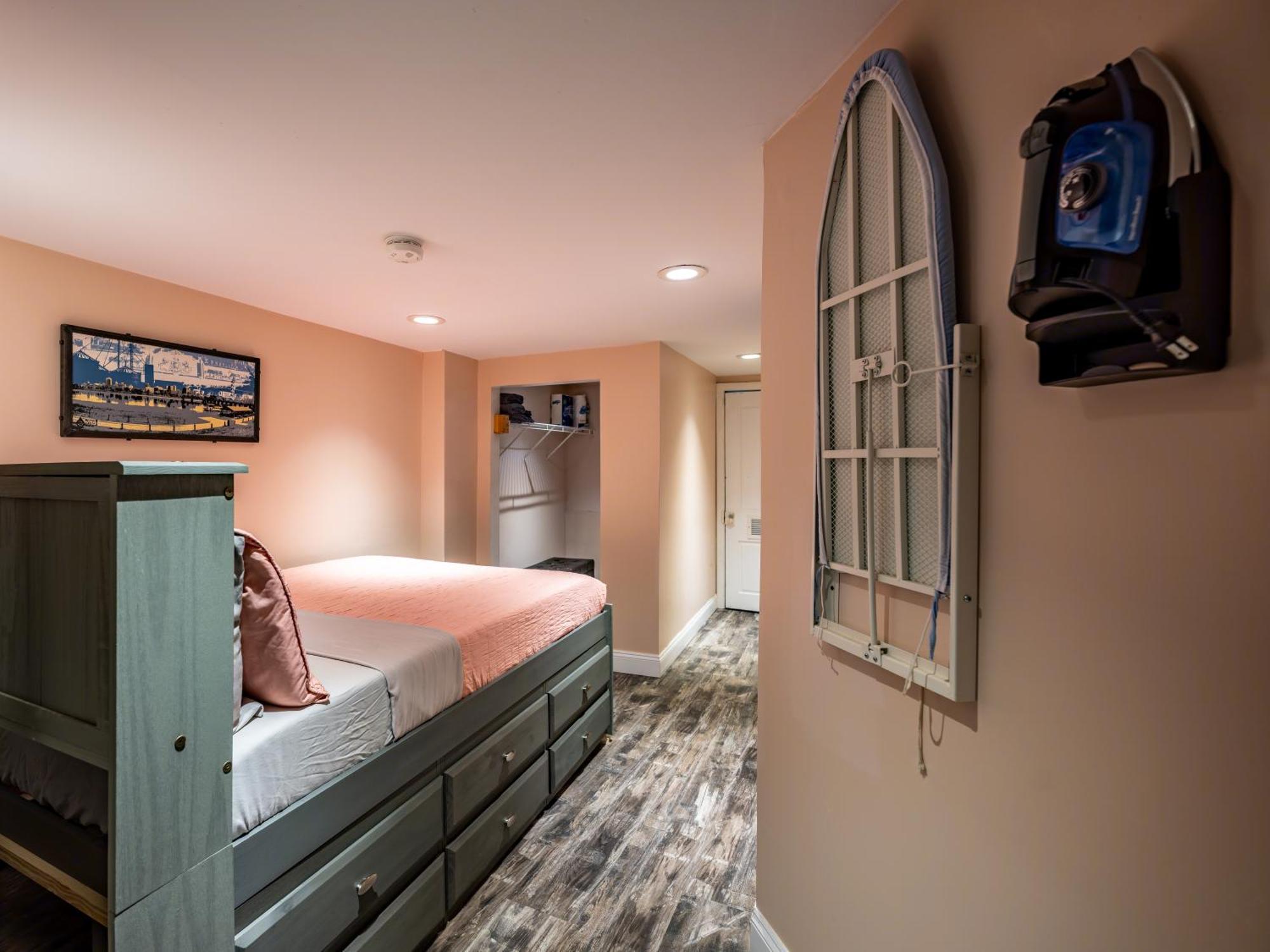 Hotel Burgbnb Downtown *
